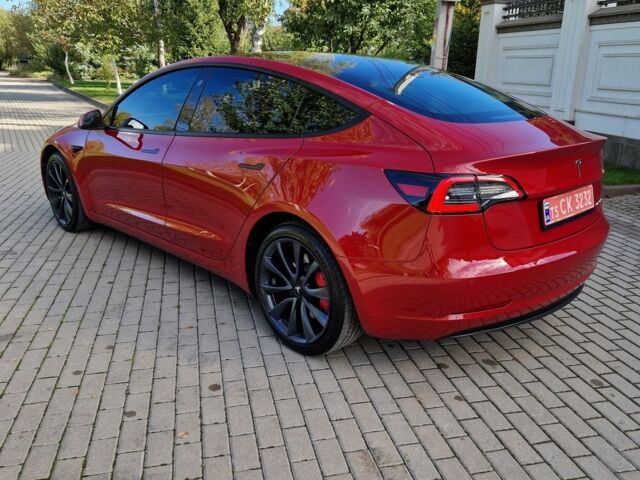 Красный Тесла Модель 3, объемом двигателя 0 л и пробегом 64 тыс. км за 23000 $, фото 1 на Automoto.ua