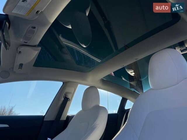 Красный Тесла Модель 3, объемом двигателя 0 л и пробегом 147 тыс. км за 18900 $, фото 13 на Automoto.ua