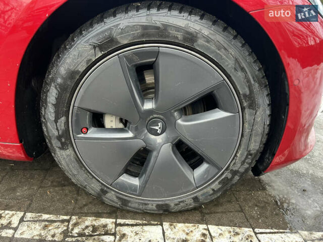 Красный Тесла Модель 3, объемом двигателя 0 л и пробегом 86 тыс. км за 19800 $, фото 6 на Automoto.ua