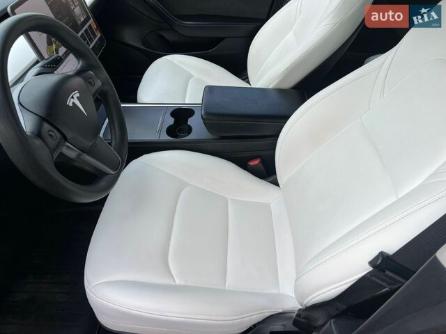 Красный Тесла Модель 3, объемом двигателя 0 л и пробегом 128 тыс. км за 17900 $, фото 29 на Automoto.ua