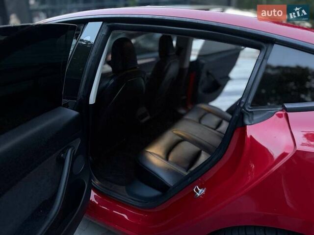 Червоний Тесла Модель 3, об'ємом двигуна 0 л та пробігом 58 тис. км за 22500 $, фото 58 на Automoto.ua