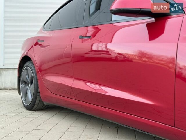 Червоний Тесла Модель 3, об'ємом двигуна 0 л та пробігом 62 тис. км за 19999 $, фото 12 на Automoto.ua