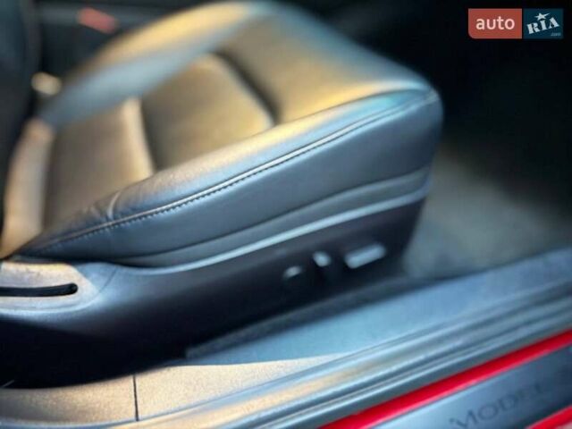 Червоний Тесла Модель 3, об'ємом двигуна 0 л та пробігом 58 тис. км за 22500 $, фото 71 на Automoto.ua