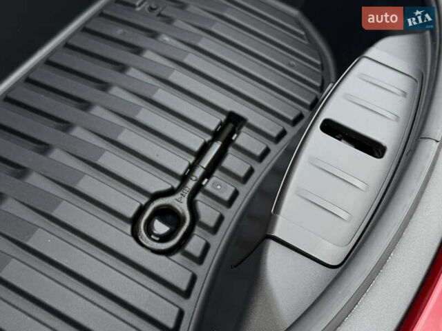 Тесла Модель 3 2021 в Дрогобыче на Automoto.ua Красный Тесла Модель 3, объемом двигателя 0 л и пробегом 145 тыс. км за 19599 $, фото 51 на Automoto.ua