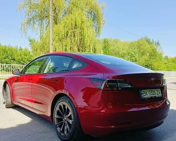 Червоний Тесла Модель 3, об'ємом двигуна 0 л та пробігом 12 тис. км за 33000 $, фото 1 на Automoto.ua