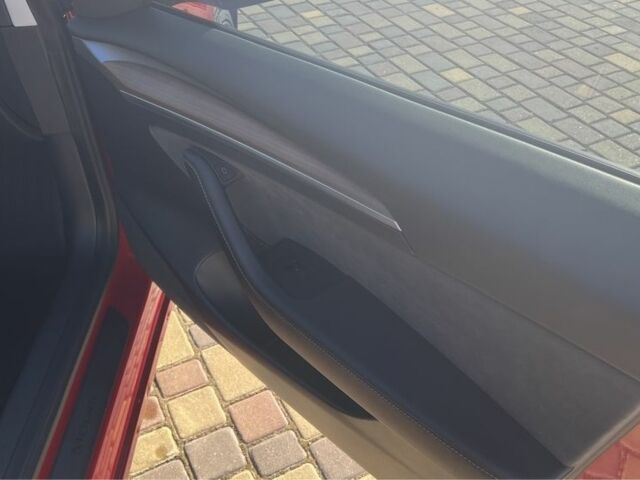 Красный Тесла Модель 3, объемом двигателя 0 л и пробегом 35 тыс. км за 22000 $, фото 15 на Automoto.ua