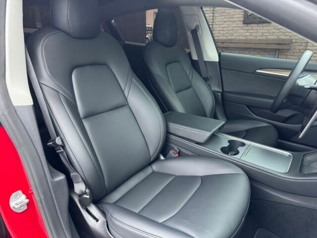 Червоний Тесла Модель 3, об'ємом двигуна 0 л та пробігом 65 тис. км за 21500 $, фото 11 на Automoto.ua