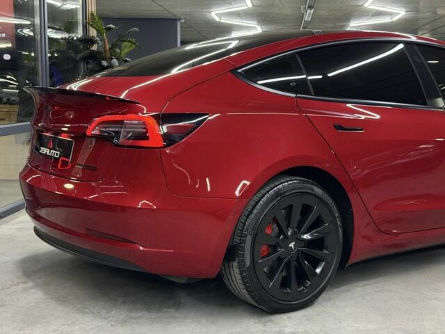 Червоний Тесла Модель 3, об'ємом двигуна 0 л та пробігом 43 тис. км за 22900 $, фото 11 на Automoto.ua