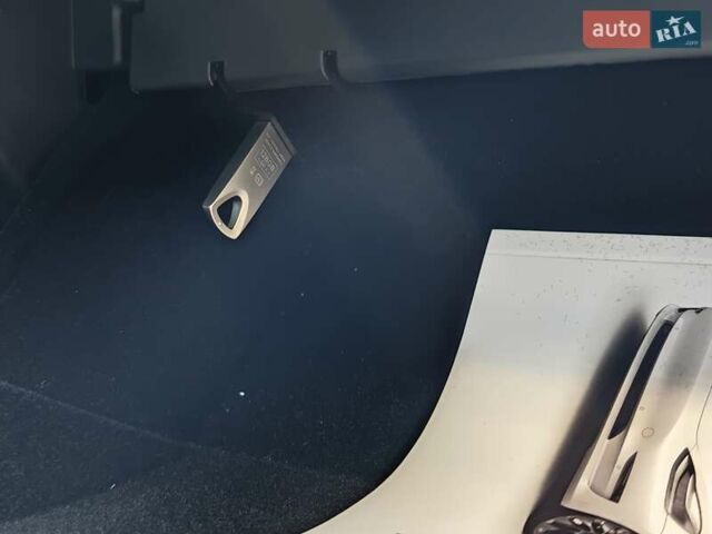 Червоний Тесла Модель 3, об'ємом двигуна 0 л та пробігом 59 тис. км за 20700 $, фото 24 на Automoto.ua