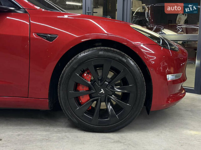 Червоний Тесла Модель 3, об'ємом двигуна 0 л та пробігом 43 тис. км за 22900 $, фото 4 на Automoto.ua