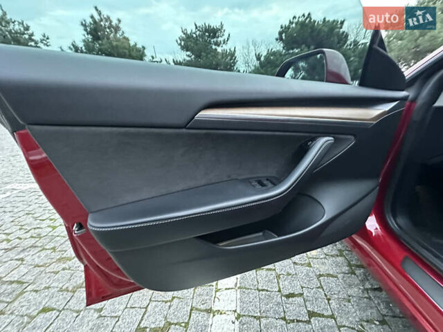 Красный Тесла Модель 3, объемом двигателя 0 л и пробегом 29 тыс. км за 23000 $, фото 10 на Automoto.ua