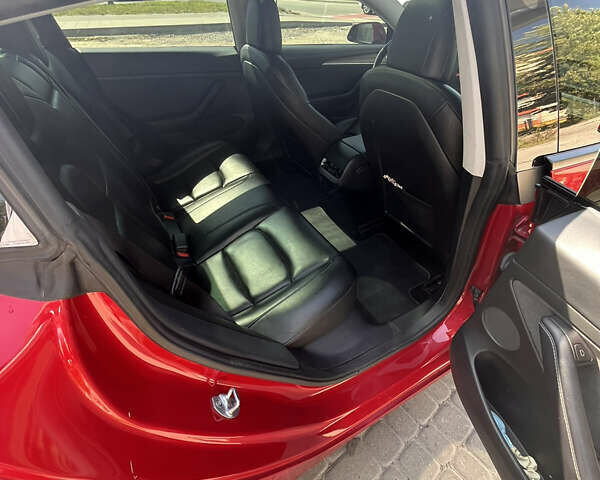 Тесла Модель 3 2022 в Львове на Automoto.ua Красный Тесла Модель 3, объемом двигателя 0 л и пробегом 68 тыс. км за 21500 $, фото 15 на Automoto.ua