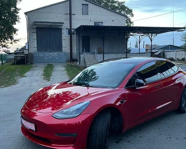 Красный Тесла Модель 3, объемом двигателя 0 л и пробегом 106 тыс. км за 17500 $, фото 1 на Automoto.ua