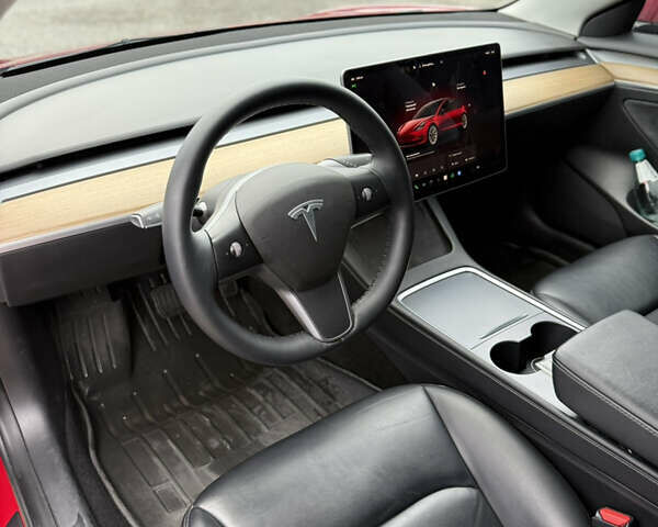 Красный Тесла Модель 3, объемом двигателя 0 л и пробегом 43 тыс. км за 19888 $, фото 15 на Automoto.ua