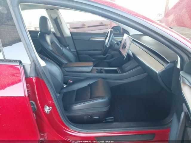 Красный Тесла Модель 3, объемом двигателя 0 л и пробегом 45 тыс. км за 14800 $, фото 4 на Automoto.ua