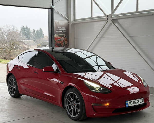 Красный Тесла Модель 3, объемом двигателя 0 л и пробегом 96 тыс. км за 18900 $, фото 3 на Automoto.ua