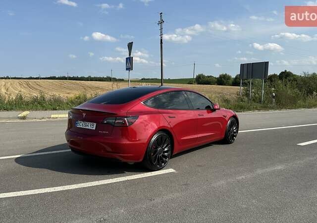 Тесла Модель 3 2022 у Львові на Automoto.ua Червоний Тесла Модель 3, об'ємом двигуна 0 л та пробігом 69 тис. км за 25200 $, фото 7 на Automoto.ua