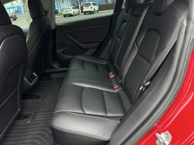 Червоний Тесла Модель 3, об'ємом двигуна 0 л та пробігом 30 тис. км за 23900 $, фото 16 на Automoto.ua