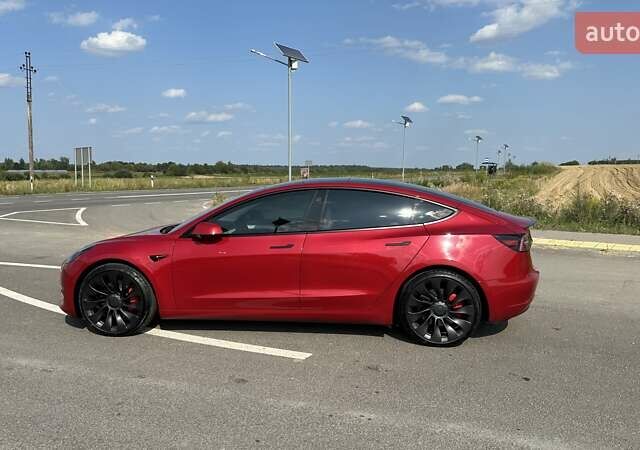Тесла Модель 3 2022 у Львові на Automoto.ua Червоний Тесла Модель 3, об'ємом двигуна 0 л та пробігом 69 тис. км за 25200 $, фото 3 на Automoto.ua