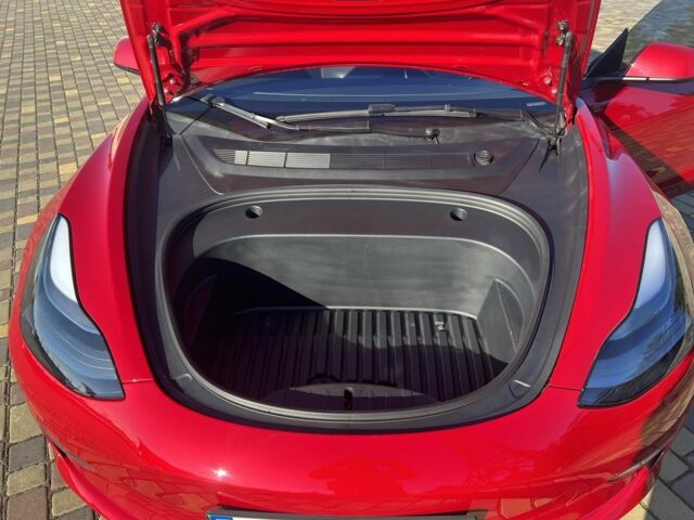 Красный Тесла Модель 3, объемом двигателя 0 л и пробегом 35 тыс. км за 22000 $, фото 12 на Automoto.ua