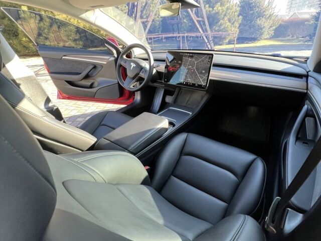 Красный Тесла Модель 3, объемом двигателя 0 л и пробегом 35 тыс. км за 22000 $, фото 8 на Automoto.ua