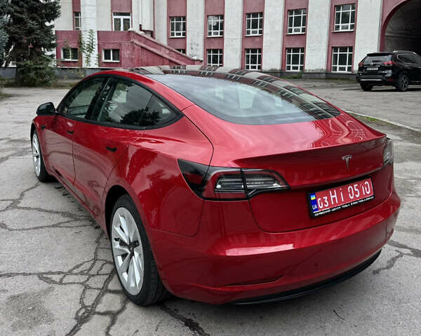 Тесла Модель 3 2022 в Днепре (Днепропетровске) на Automoto.ua Красный Тесла Модель 3, объемом двигателя 0 л и пробегом 131 тыс. км за 19500 $, фото 6 на Automoto.ua