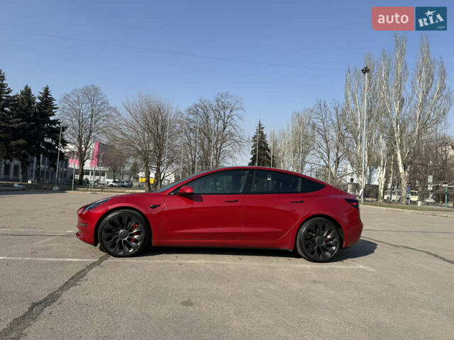 Червоний Тесла Модель 3, об'ємом двигуна 0 л та пробігом 21 тис. км за 27900 $, фото 3 на Automoto.ua