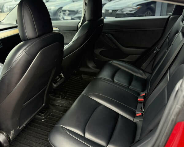 Красный Тесла Модель 3, объемом двигателя 0 л и пробегом 43 тыс. км за 19888 $, фото 14 на Automoto.ua