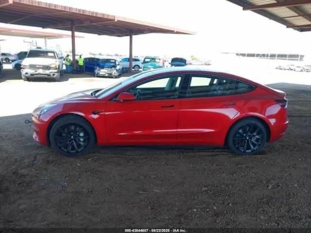 Красный Тесла Модель 3, объемом двигателя 0 л и пробегом 45 тыс. км за 14800 $, фото 12 на Automoto.ua