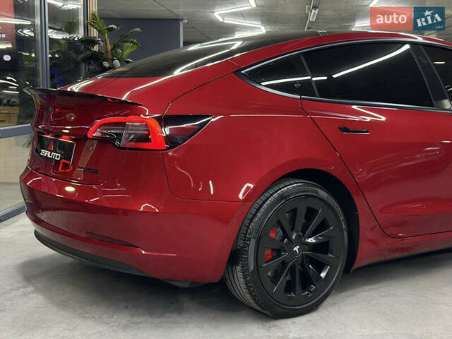 Червоний Тесла Модель 3, об'ємом двигуна 0 л та пробігом 43 тис. км за 22900 $, фото 16 на Automoto.ua