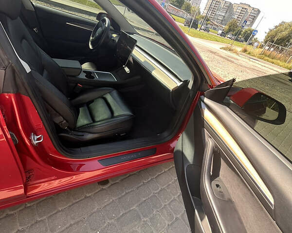 Тесла Модель 3 2022 в Львове на Automoto.ua Красный Тесла Модель 3, объемом двигателя 0 л и пробегом 68 тыс. км за 21500 $, фото 12 на Automoto.ua