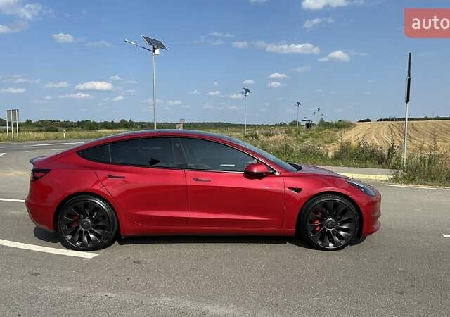 Тесла Модель 3 2022 у Львові на Automoto.ua Червоний Тесла Модель 3, об'ємом двигуна 0 л та пробігом 69 тис. км за 25200 $, фото 11 на Automoto.ua