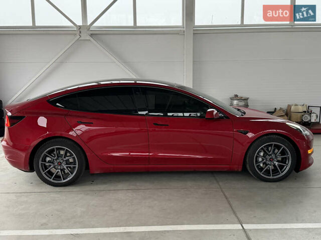 Красный Тесла Модель 3, объемом двигателя 0 л и пробегом 96 тыс. км за 18900 $, фото 4 на Automoto.ua