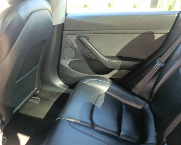 Червоний Тесла Модель 3, об'ємом двигуна 0 л та пробігом 156 тис. км за 19300 $, фото 49 на Automoto.ua