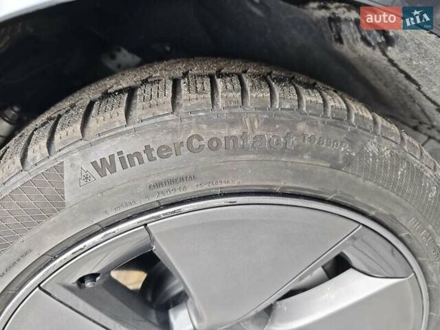 Червоний Тесла Модель 3, об'ємом двигуна 0 л та пробігом 59 тис. км за 20700 $, фото 9 на Automoto.ua