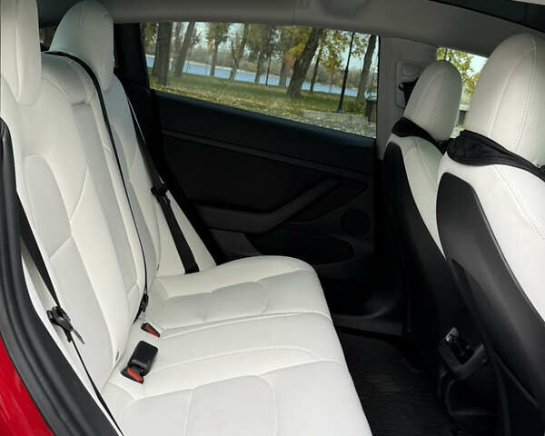 Червоний Тесла Модель 3, об'ємом двигуна 0 л та пробігом 108 тис. км за 19800 $, фото 13 на Automoto.ua