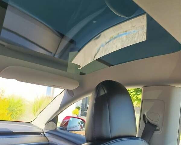 Красный Тесла Модель 3, объемом двигателя 0 л и пробегом 156 тыс. км за 19000 $, фото 23 на Automoto.ua