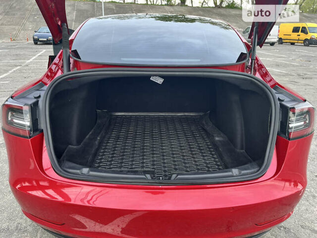Красный Тесла Модель 3, объемом двигателя 0 л и пробегом 28 тыс. км за 32000 $, фото 31 на Automoto.ua