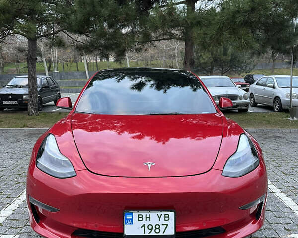 Красный Тесла Модель 3, объемом двигателя 0 л и пробегом 29 тыс. км за 23000 $, фото 2 на Automoto.ua