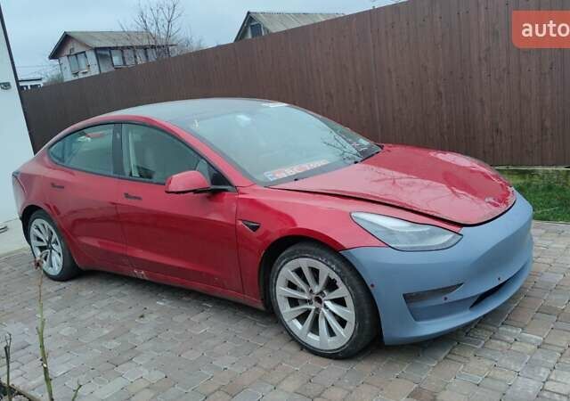 Красный Тесла Модель 3, объемом двигателя 0 л и пробегом 105 тыс. км за 15900 $, фото 1 на Automoto.ua