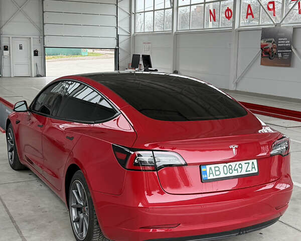 Красный Тесла Модель 3, объемом двигателя 0 л и пробегом 96 тыс. км за 18900 $, фото 7 на Automoto.ua