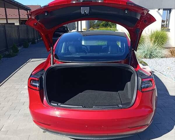 Красный Тесла Модель 3, объемом двигателя 0 л и пробегом 156 тыс. км за 18900 $, фото 56 на Automoto.ua