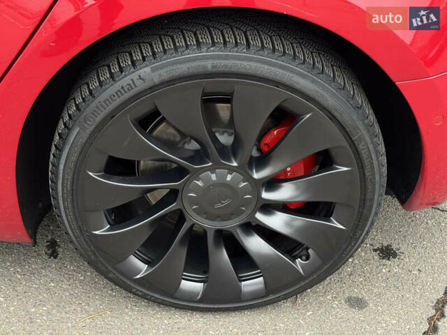 Червоний Тесла Модель 3, об'ємом двигуна 0 л та пробігом 30 тис. км за 23900 $, фото 11 на Automoto.ua