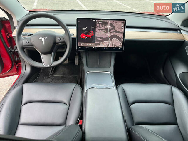 Тесла Модель 3 2022 у Києві на Automoto.ua Червоний Тесла Модель 3, об'ємом двигуна 0 л та пробігом 35 тис. км за 24000 $, фото 6 на Automoto.ua