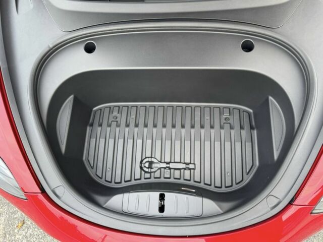 Червоний Тесла Модель 3, об'ємом двигуна 0 л та пробігом 65 тис. км за 21500 $, фото 8 на Automoto.ua