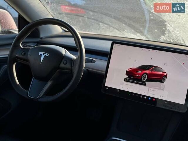 Червоний Тесла Модель 3, об'ємом двигуна 0 л та пробігом 263 тис. км за 12800 $, фото 12 на Automoto.ua
