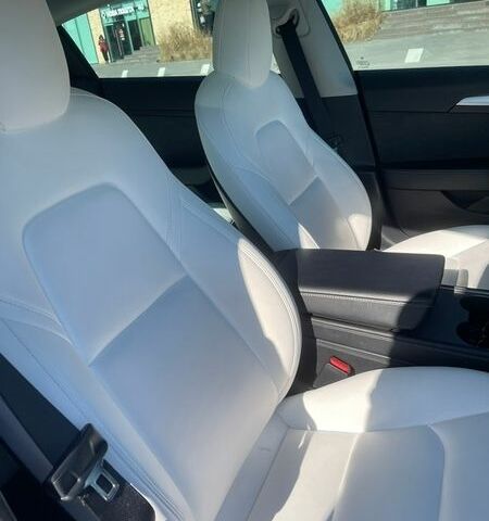 Красный Тесла Модель 3, объемом двигателя 0 л и пробегом 75 тыс. км за 21500 $, фото 47 на Automoto.ua