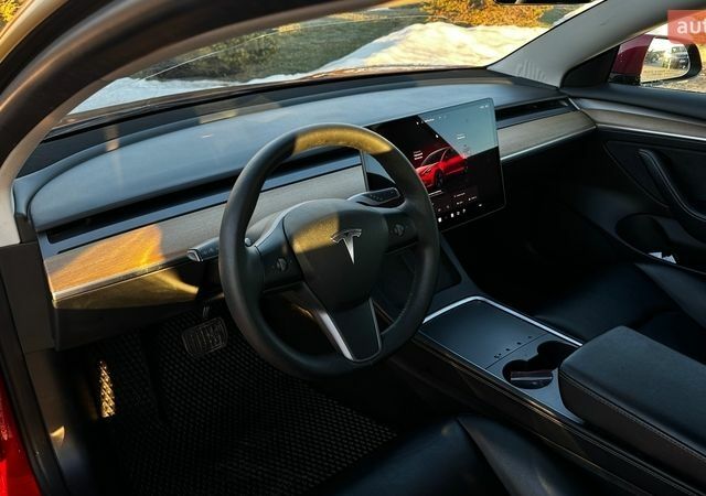 Красный Тесла Модель 3, объемом двигателя 0 л и пробегом 160 тыс. км за 16200 $, фото 8 на Automoto.ua