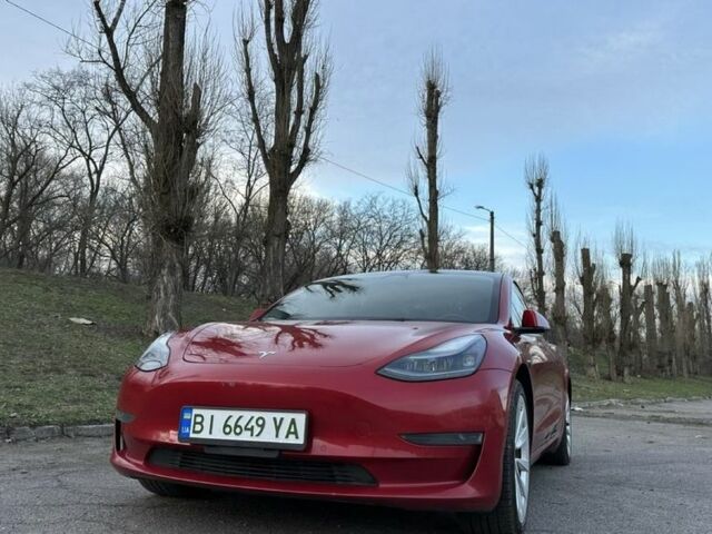 Красный Тесла Модель 3, объемом двигателя 0 л и пробегом 177 тыс. км за 15000 $, фото 1 на Automoto.ua