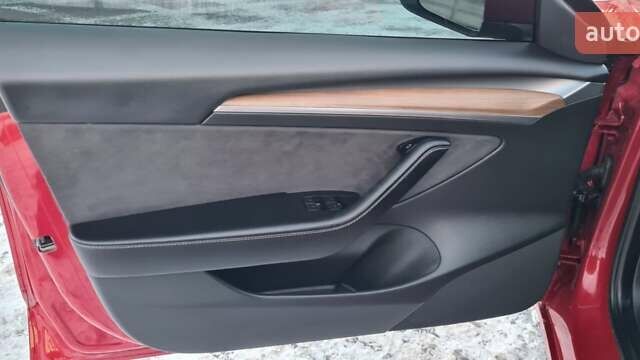 Красный Тесла Модель 3, объемом двигателя 0 л и пробегом 155 тыс. км за 18700 $, фото 22 на Automoto.ua